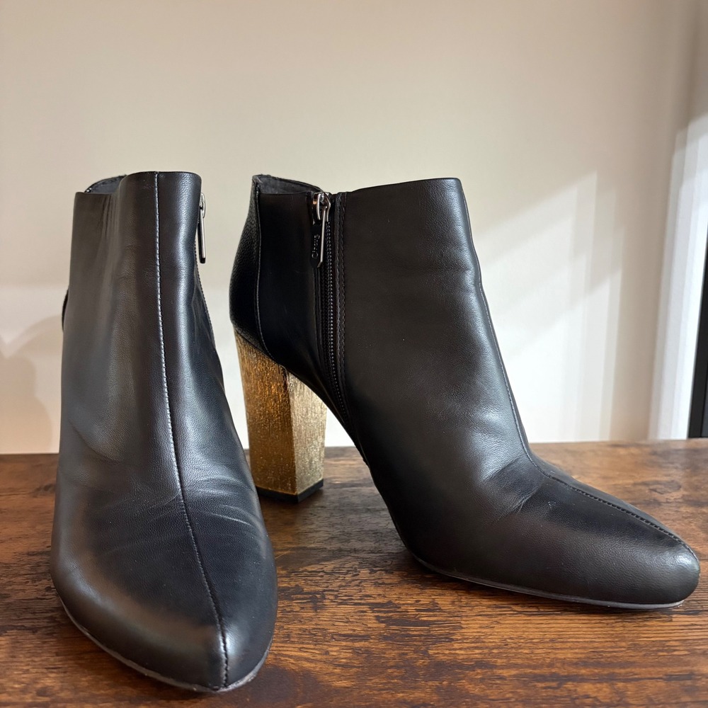 Circus by Sam Edelman Bond Black Leather Gold Block Heel Ankle Boots 8.5M